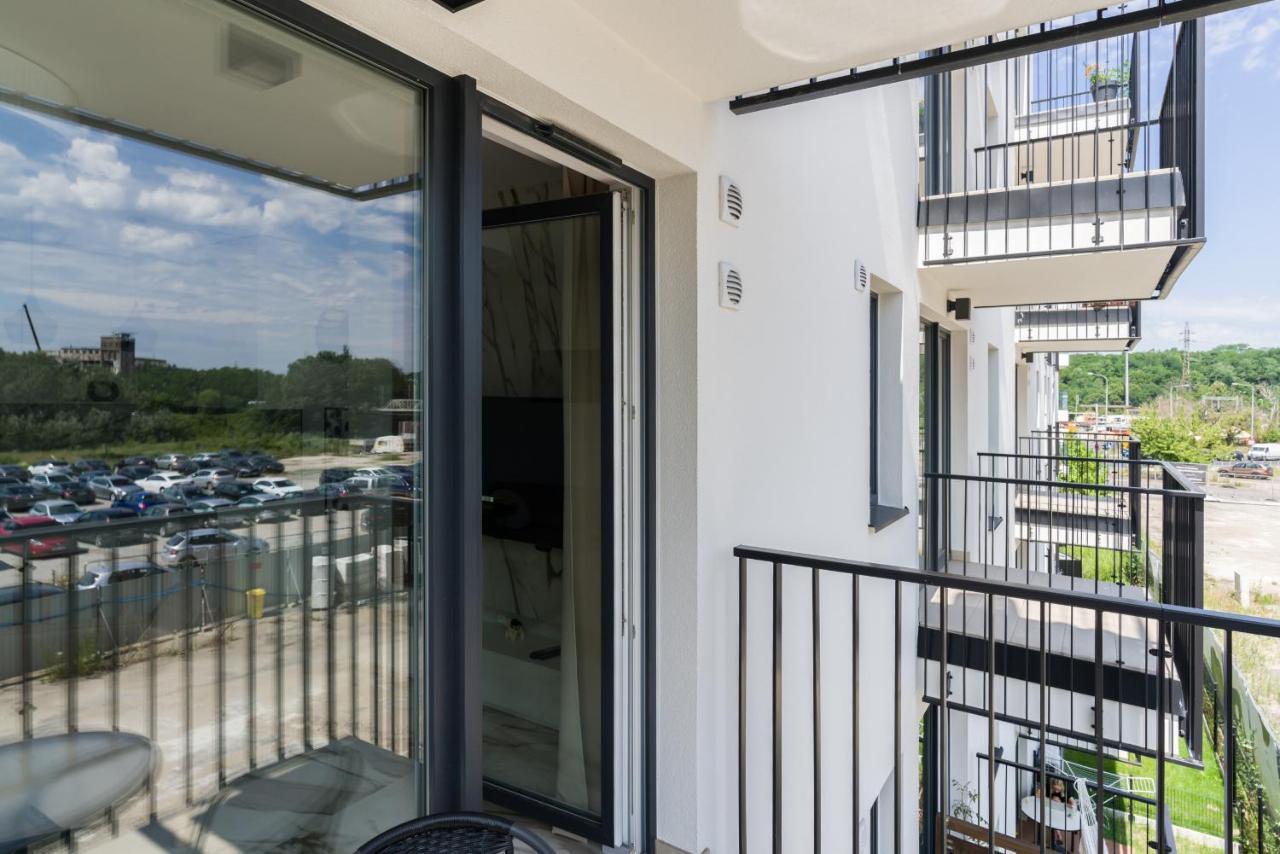 Esencja Apartments With Free Parking Garbary 104 By Noclegi Renters Poznan Luaran gambar