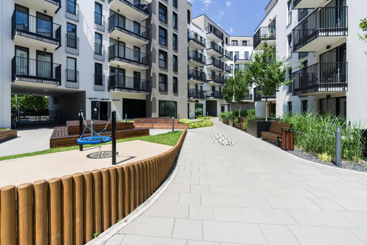 Esencja Apartments With Free Parking Garbary 104 By Noclegi Renters Poznan Luaran gambar