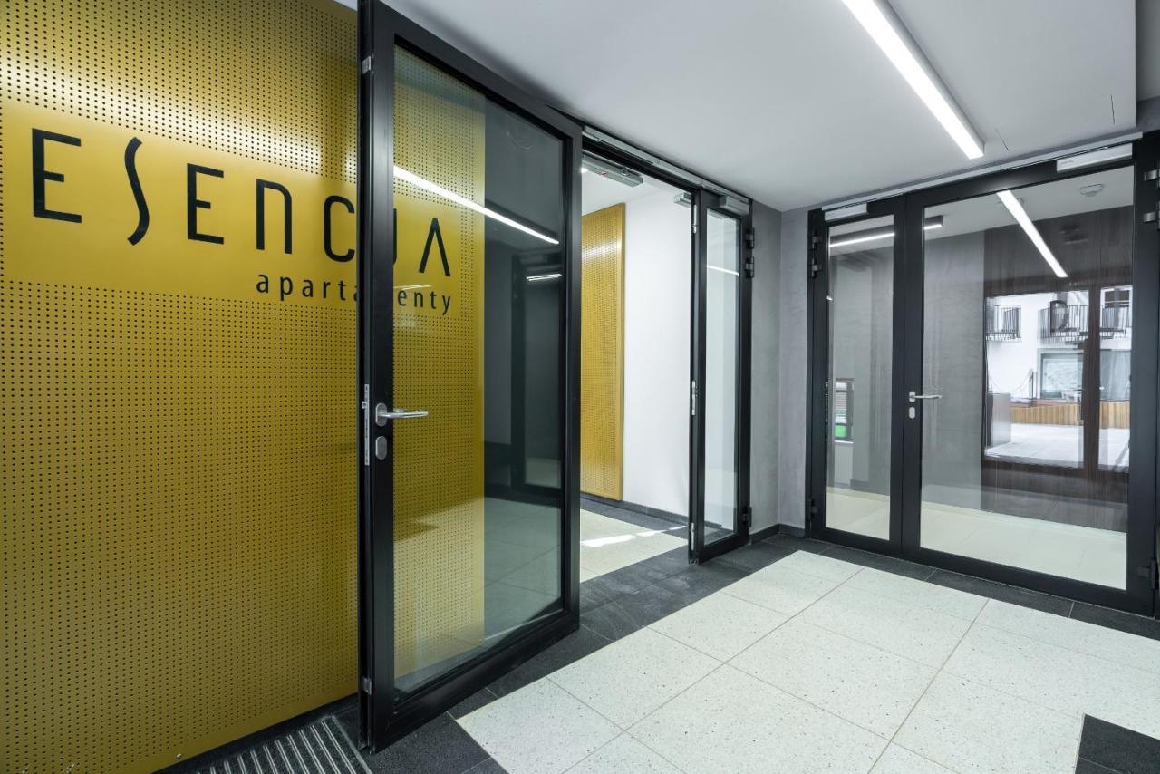 Esencja Apartments With Free Parking Garbary 104 By Noclegi Renters Poznan Luaran gambar