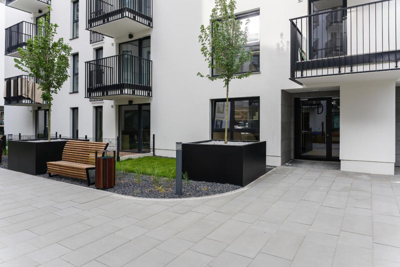 Esencja Apartments With Free Parking Garbary 104 By Noclegi Renters Poznan Luaran gambar