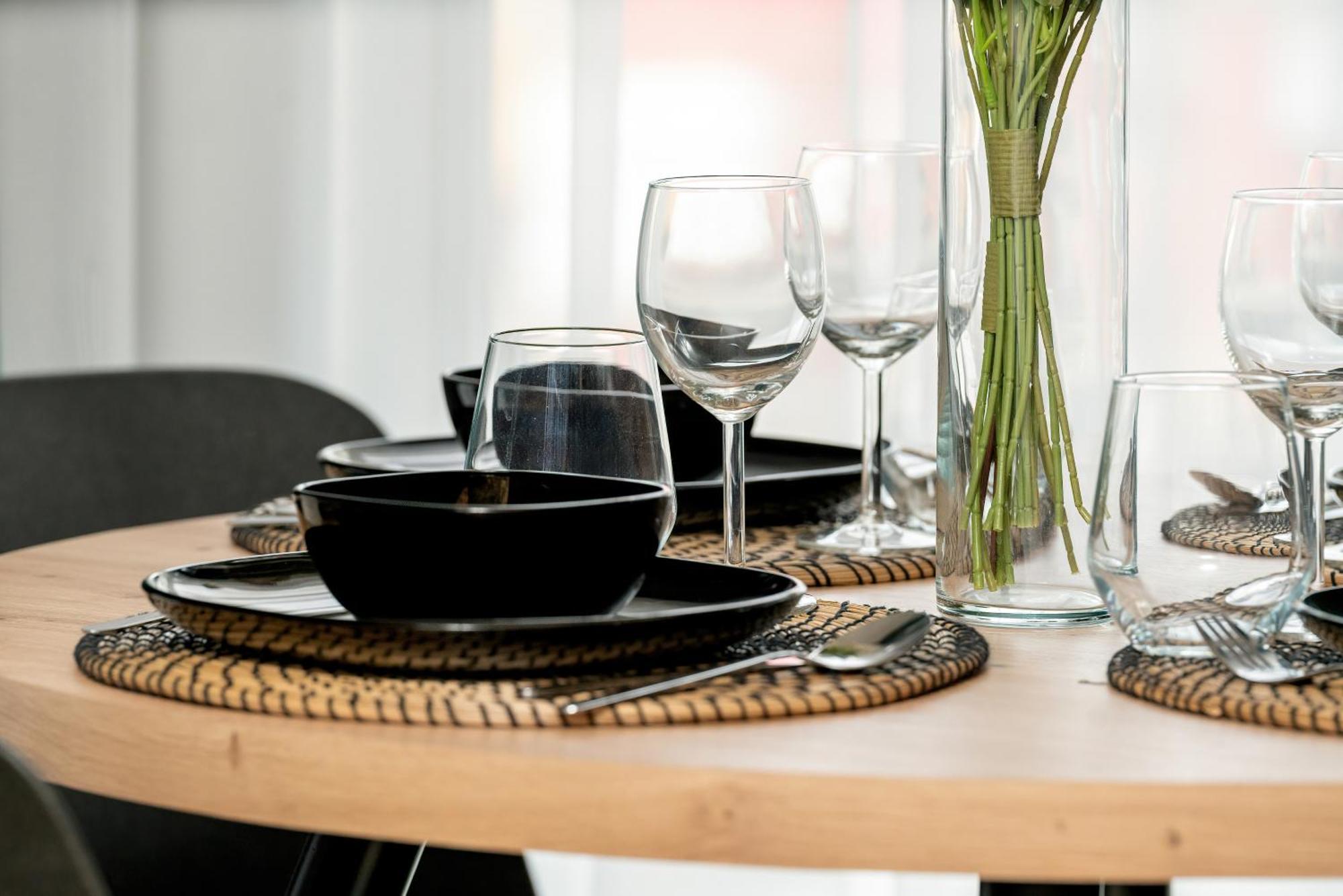 Esencja Apartments With Free Parking Garbary 104 By Noclegi Renters Poznan Luaran gambar