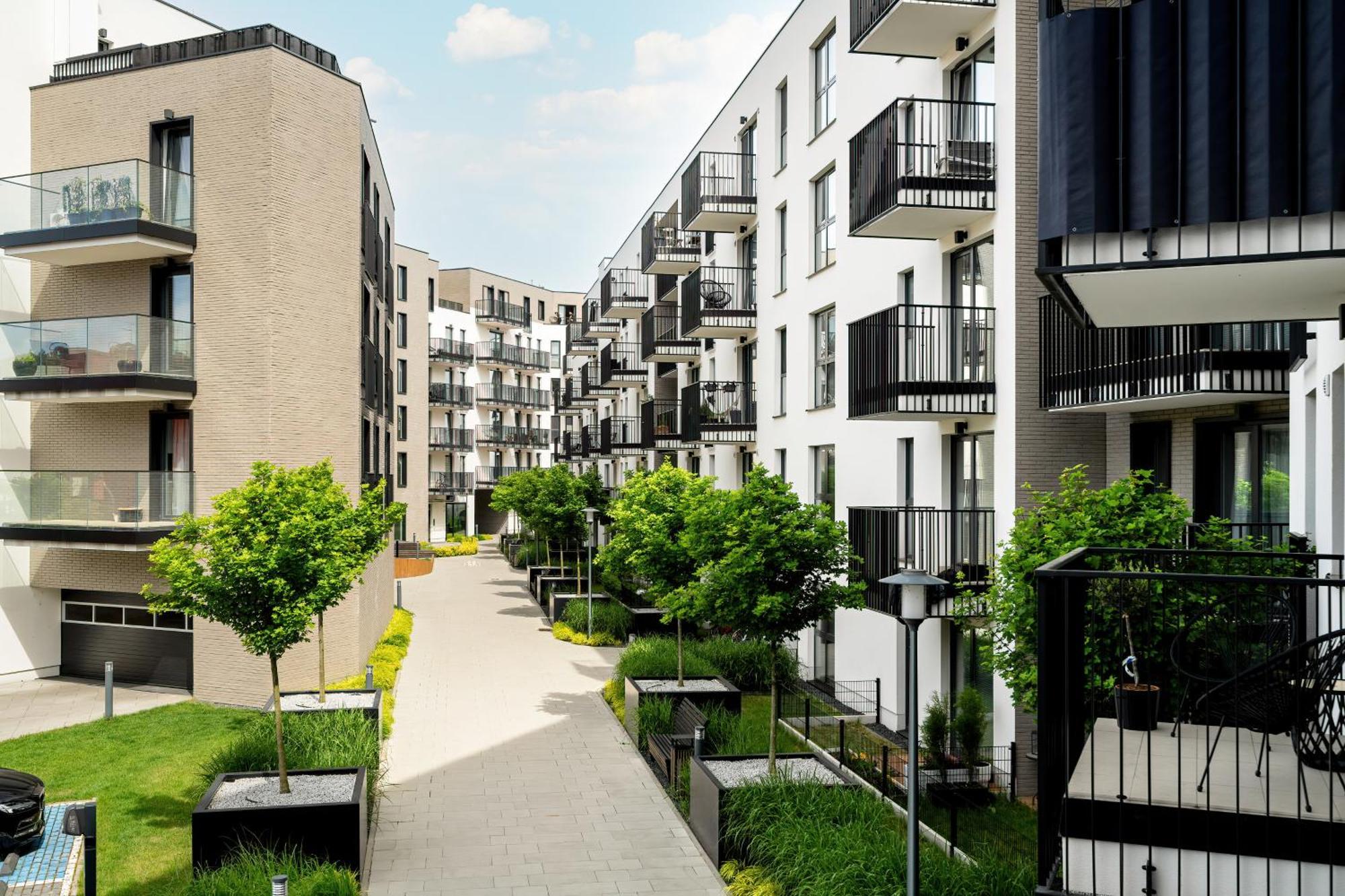 Esencja Apartments With Free Parking Garbary 104 By Noclegi Renters Poznan Luaran gambar