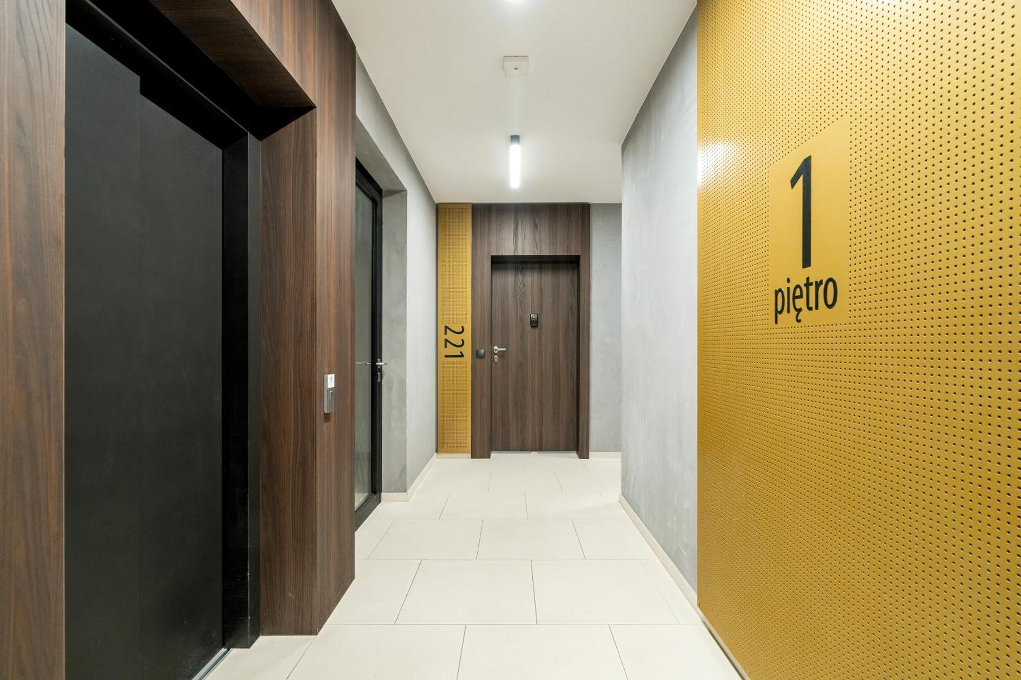 Esencja Apartments With Free Parking Garbary 104 By Noclegi Renters Poznan Luaran gambar