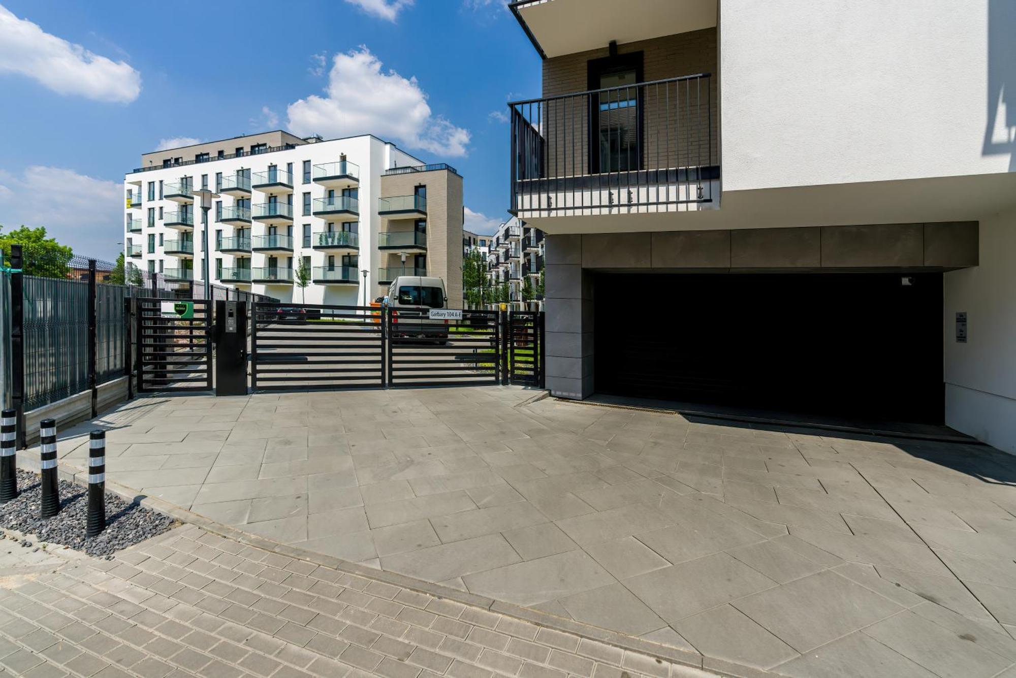 Esencja Apartments With Free Parking Garbary 104 By Noclegi Renters Poznan Luaran gambar