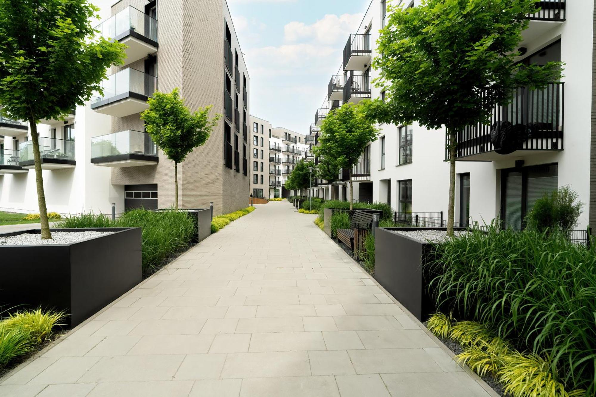 Esencja Apartments With Free Parking Garbary 104 By Noclegi Renters Poznan Luaran gambar