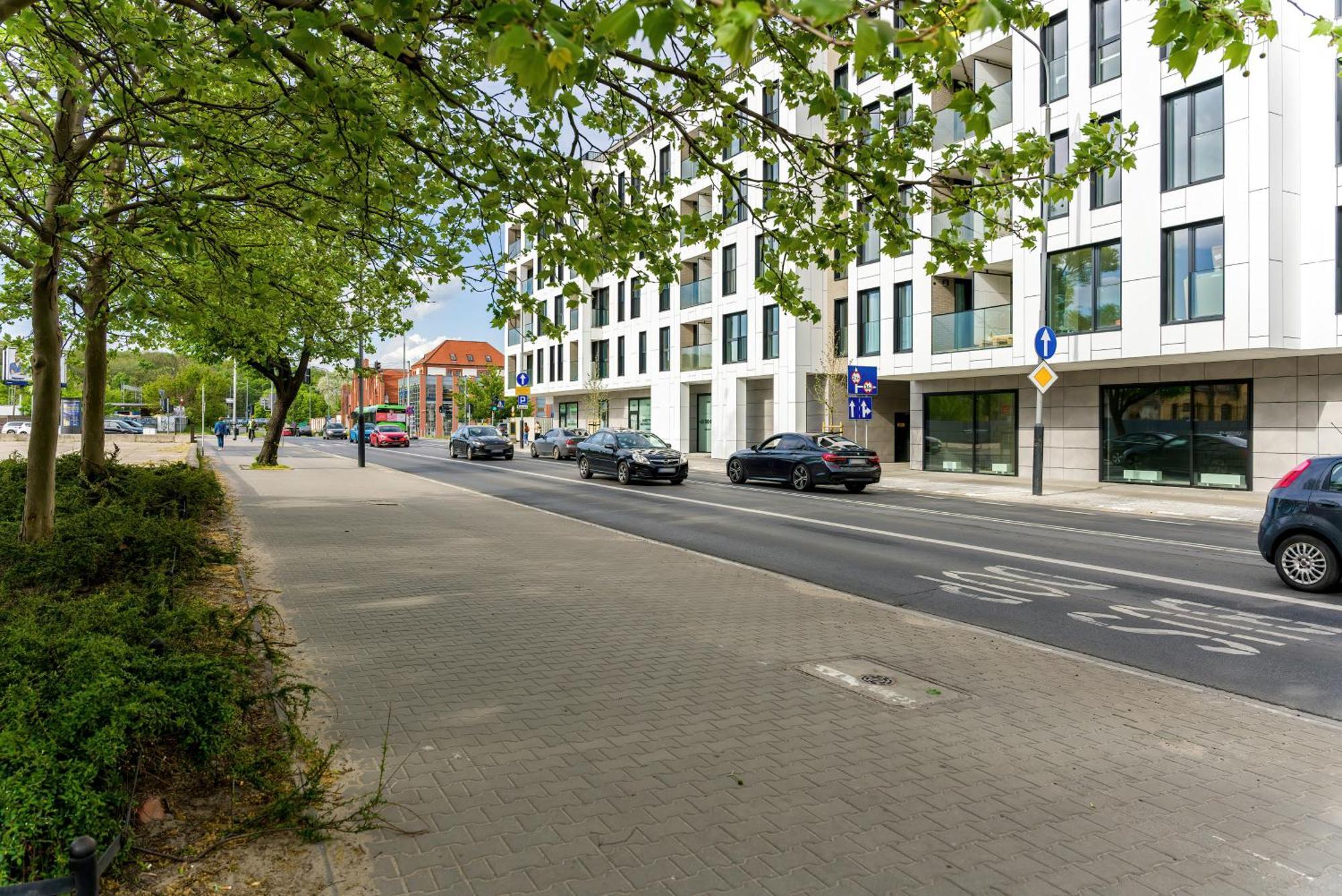 Esencja Apartments With Free Parking Garbary 104 By Noclegi Renters Poznan Luaran gambar